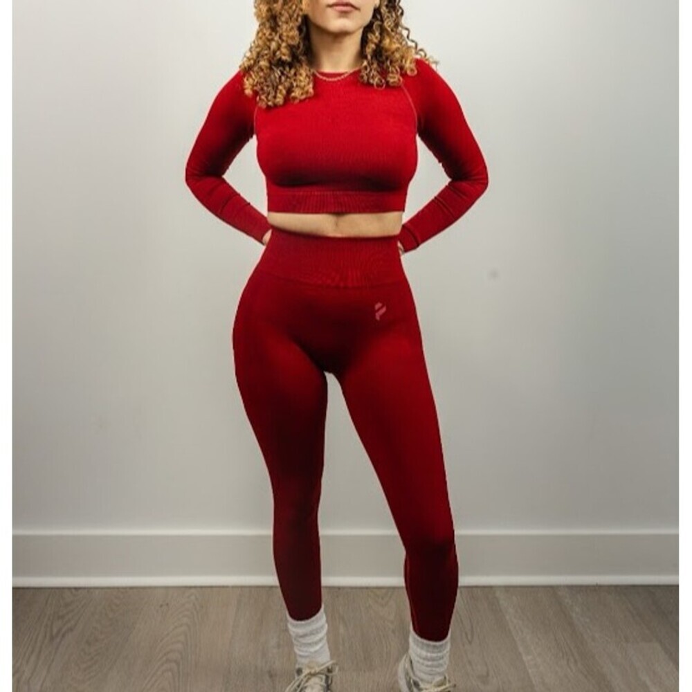 Red Seamless Sculpting Workout Set Long Sleeve Crop Top High Waist Leggings